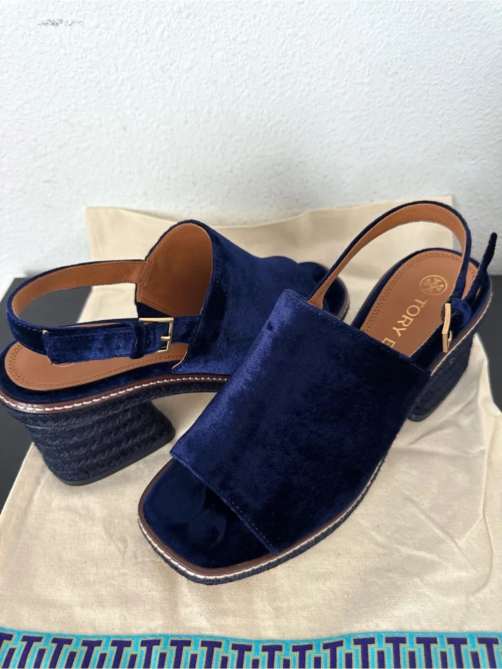 EUC Tory Burch Navy Royal Blue Velvet Slingback Block Heel Espadrille Sandals